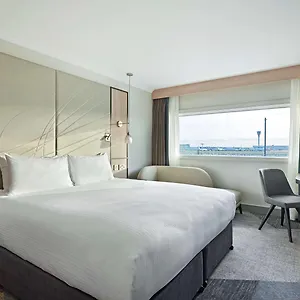Hotel Hyatt Place London Heathrow Airport ****